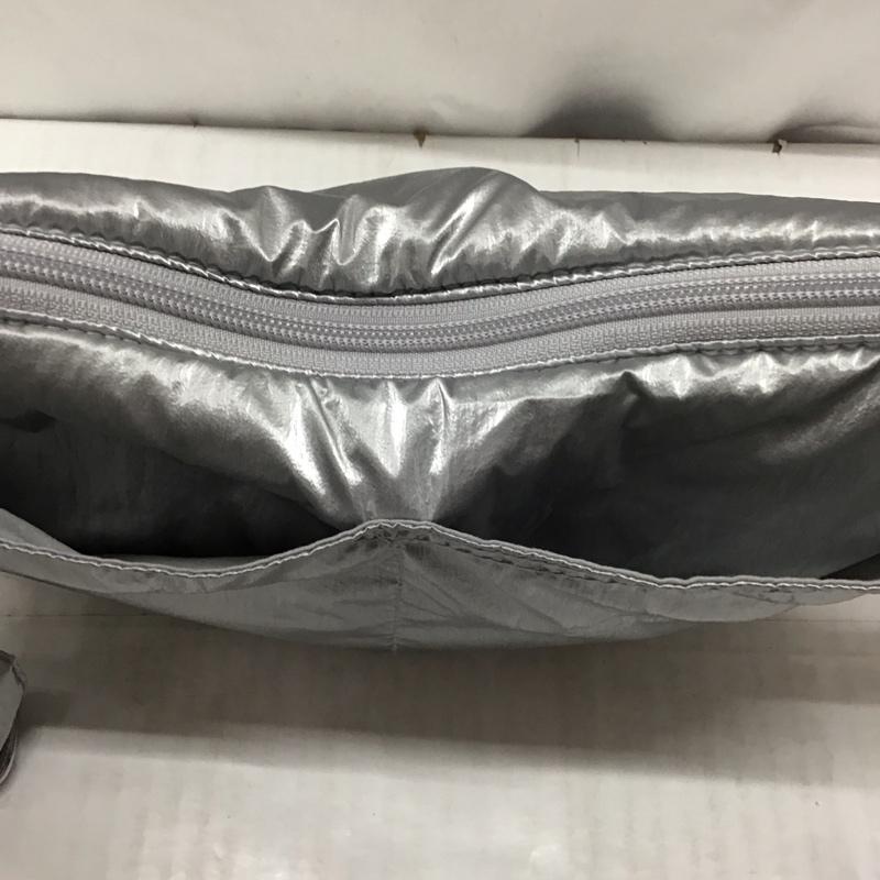 ローリーズファーム LOWRYS FARM ショルダーバッグ ショルダーバッグ LF823095PD ハーフムーンショルダーBAG 無地 銀 / シルバー /  レディース USED 古着 中古 10116446