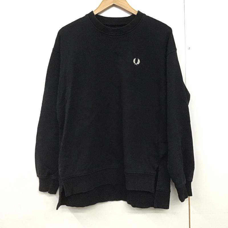 フレッドペリー FRED PERRY トレーナー 長袖 長袖トレーナー スウェット クルーネック プルオーバー S ロゴ、文字 黒 / ブラック /  メンズ USED 古着 中古 10144607
