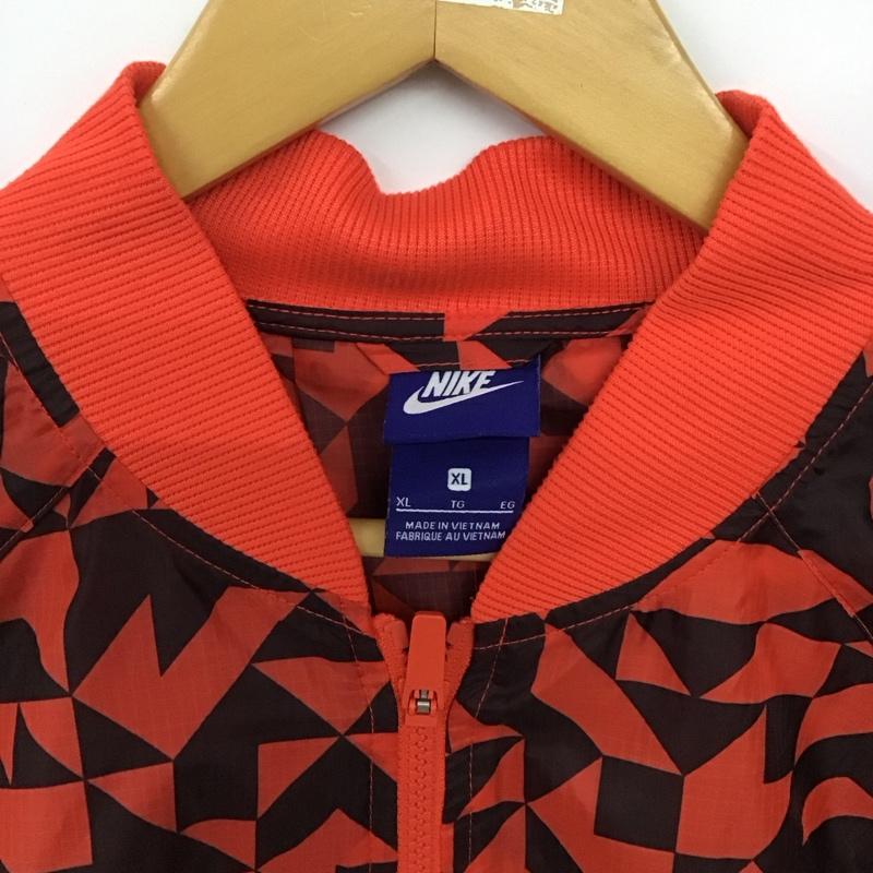 ナイキ NIKE ジャケット、上着 ジャケット、ブレザー ジップアップジャケット ナイロンジャケット アウター XL 総柄 マルチカラー / マルチカラー /  レディース USED 古着 中古 10145440