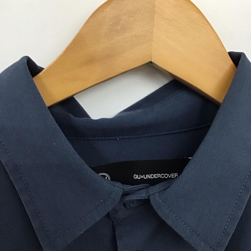 ジーユー GU シャツ、ブラウス 半袖 331-337861 半袖シャツ カラーシャツ アンダーカバー M ロゴ、文字 紺 / ネイビー /  メンズ USED 古着 中古 10130568