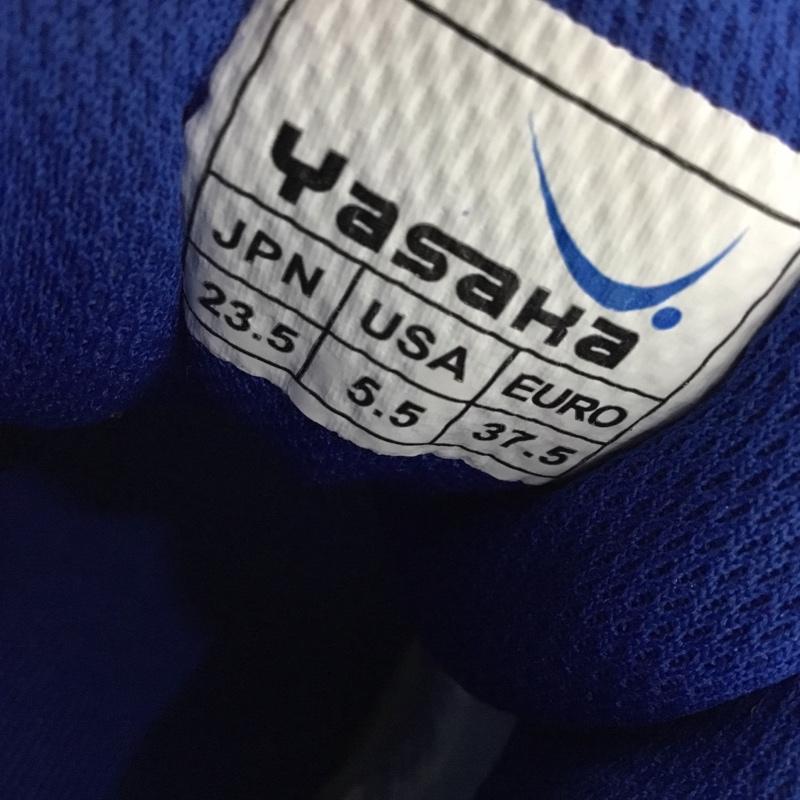 ヤサカ YASAKA スニーカー スニーカー E-200 ジェット インパクト 卓球シューズ 23.5cm 箱有 23.5cm ロゴ、文字 白 / ホワイト / X 青 / ブルー /  レディース USED 古着 中古 10147916