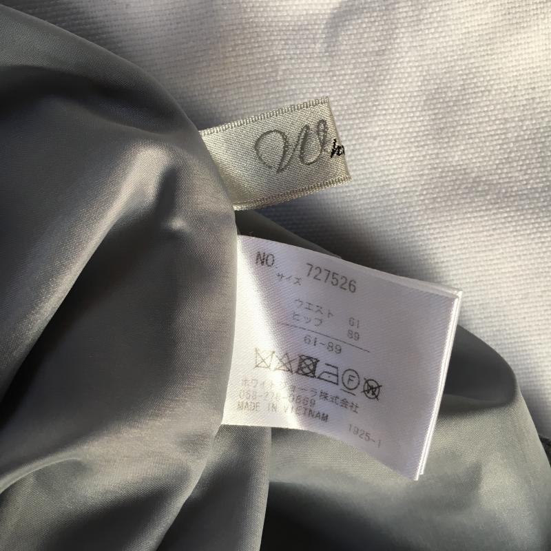 ホワイトジョーラ White Joola スカート ひざ丈スカート 無地 灰 / グレー /  レディース USED 古着 中古 10005571