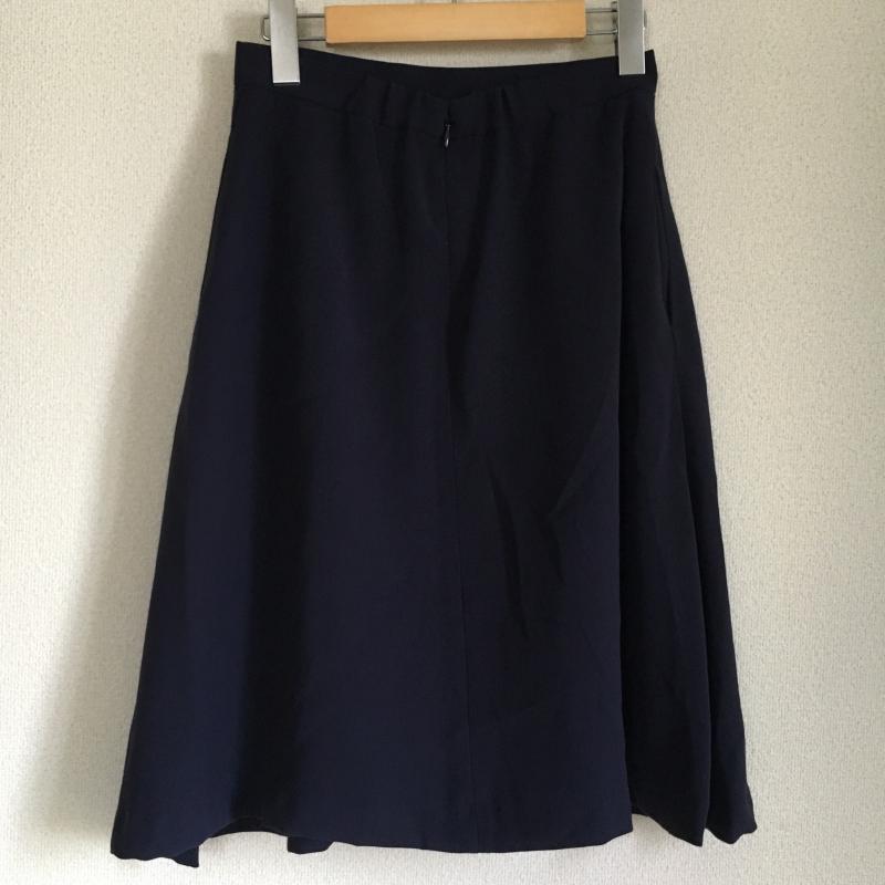 エンネア Ennea スカート ひざ丈スカート フレアスカート 38 無地 紺 / ネイビー /  レディース USED 古着 中古 10005573
