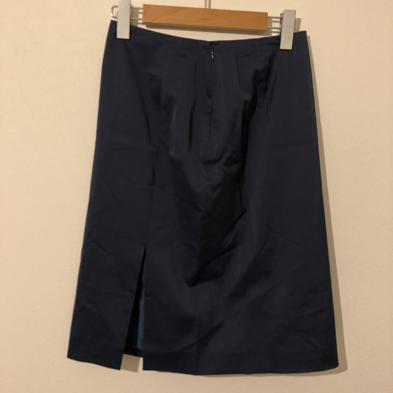 ベールベー147 BLV147 スカート ひざ丈スカート 無地 紺 / ネイビー /  レディース USED 古着 中古 10007992