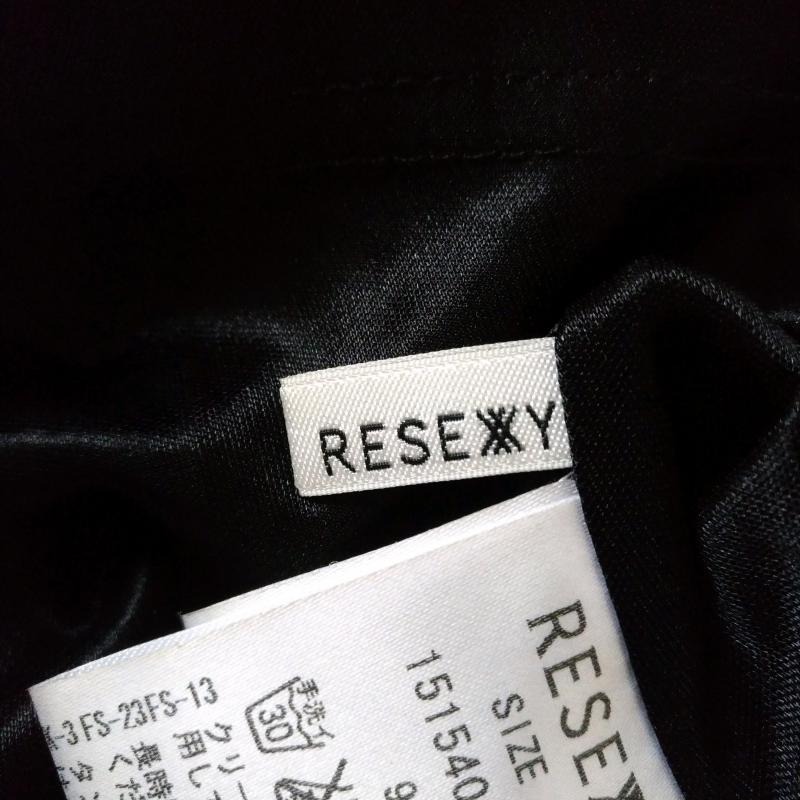 リゼクシー RESEXXY ワンピース ひざ丈スカート FREE ストライプ X ボーダー柄 白 / ホワイト / X 黒 / ブラック /  レディース USED 古着 中古 10011702