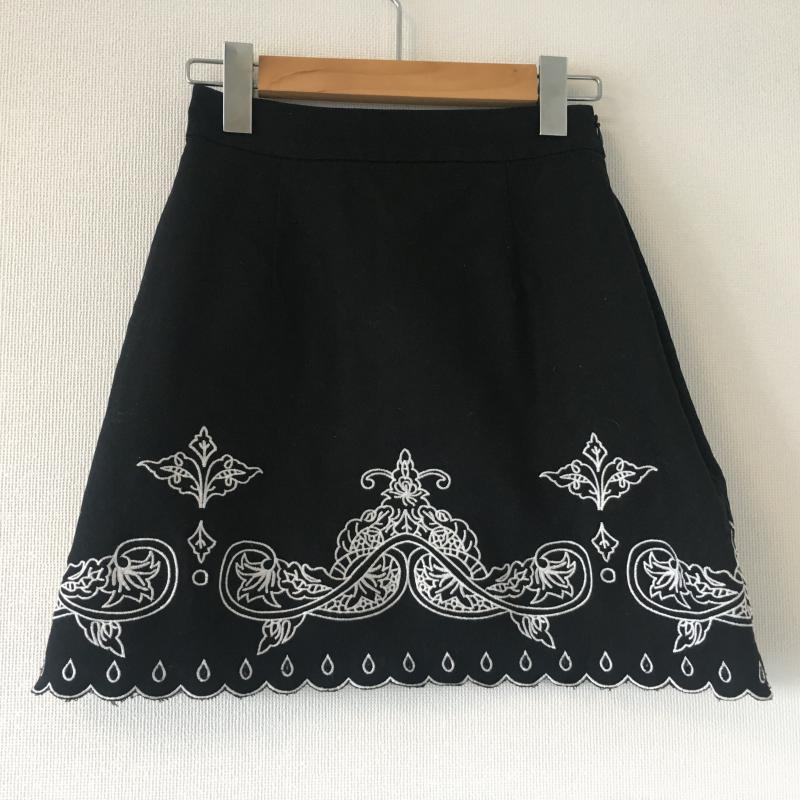 ムルーア MURUA スカート ミニスカート 1 無地 X 刺繍 黒 / ブラック / X 白 / ホワイト /  レディース USED 古着 中古 10012655