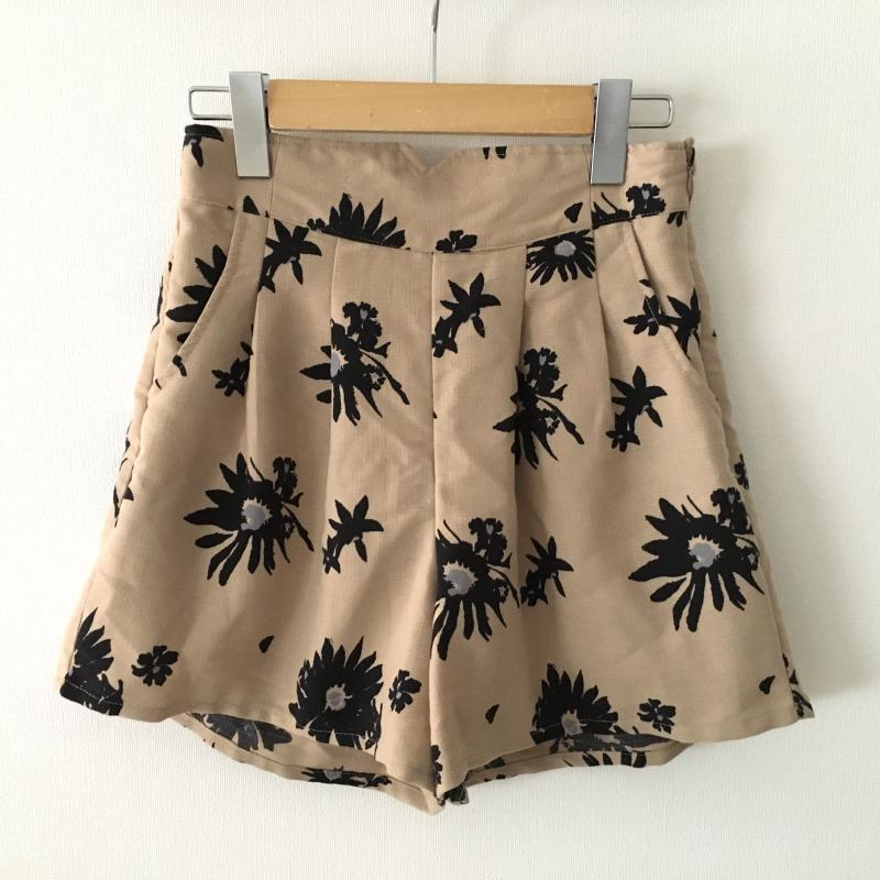 フリージア Freesia パンツ ショートパンツ M 花柄 ベージュ / ベージュ / X 黒 / ブラック /  レディース USED 古着 中古 10012703