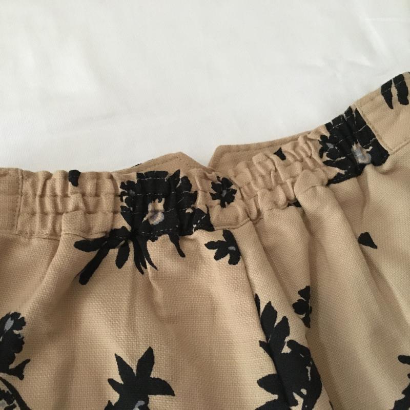 フリージア Freesia パンツ ショートパンツ M 花柄 ベージュ / ベージュ / X 黒 / ブラック /  レディース USED 古着 中古 10012703