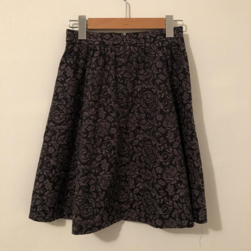 プロポーションボディドレッシング PROPORTION BODY DRESSING スカート ひざ丈スカート 1 総柄 黒 / ブラック / X 灰 / グレー /  レディース USED 古着 中古 10014058