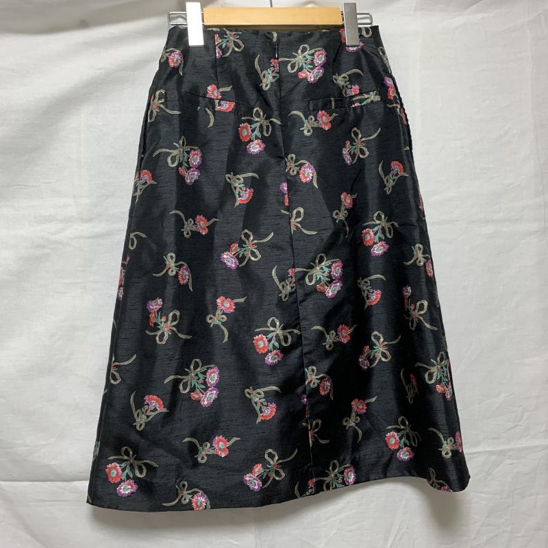 ミーアンドミークチュール me&me couture スカート ひざ丈スカート 0 花柄 黒 / ブラック / X 赤 / レッド / X カーキ / カーキ /  レディース USED 古着 中古 10014256