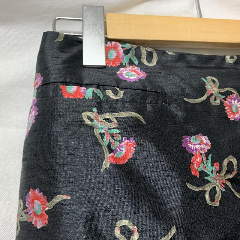 ミーアンドミークチュール me&me couture スカート ひざ丈スカート 0 花柄 黒 / ブラック / X 赤 / レッド / X カーキ / カーキ /  レディース USED 古着 中古 10014256