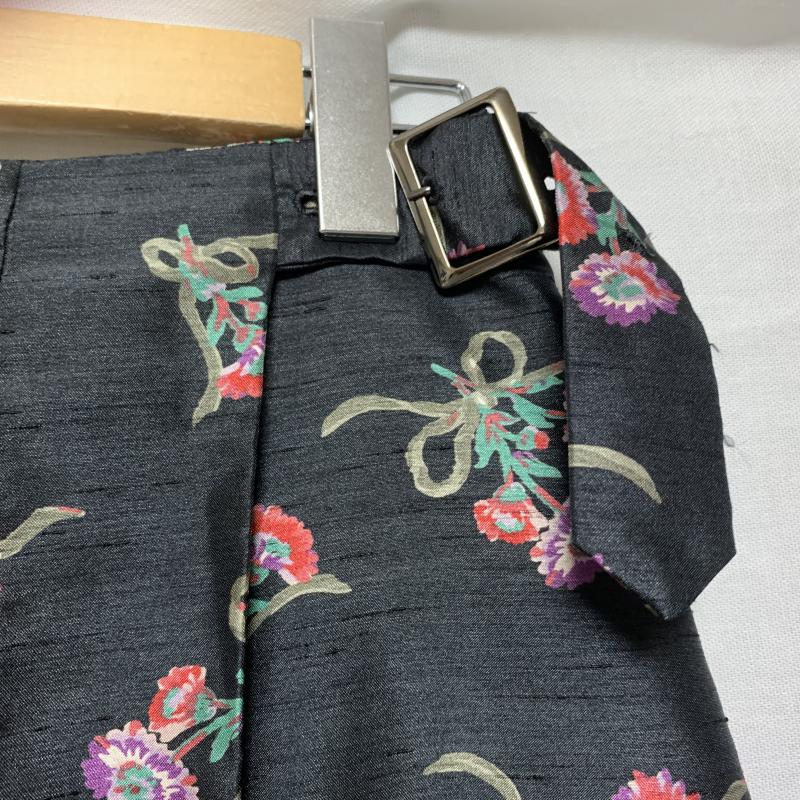 ミーアンドミークチュール me&me couture スカート ひざ丈スカート 0 花柄 黒 / ブラック / X 赤 / レッド / X カーキ / カーキ /  レディース USED 古着 中古 10014256