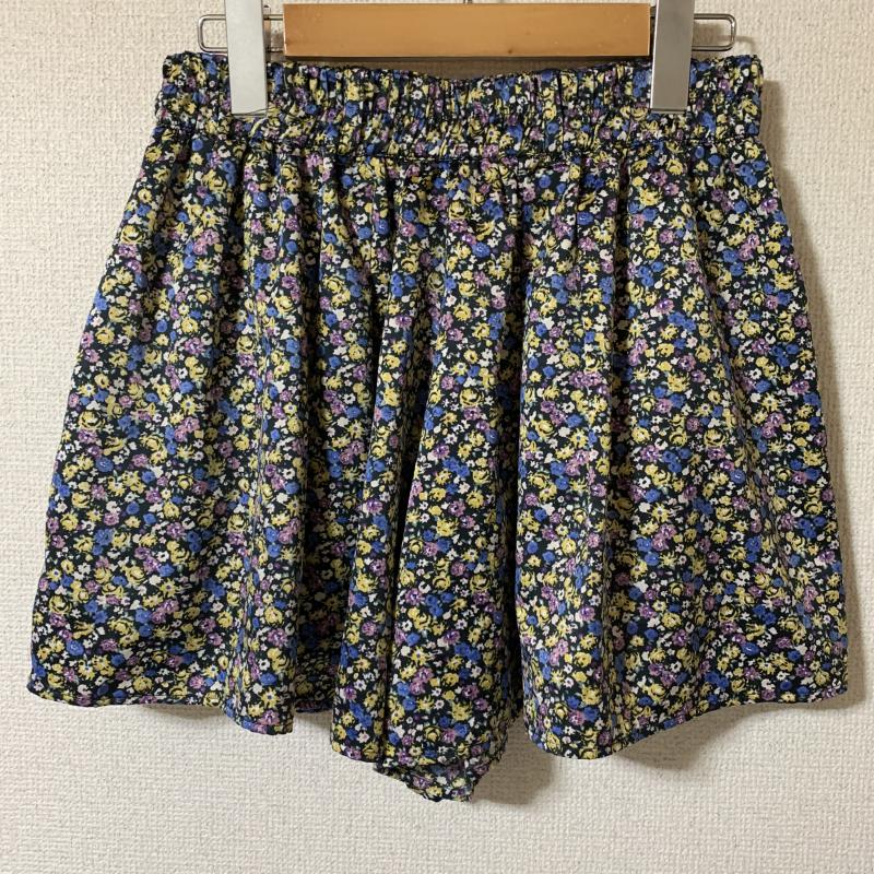 ローリーズファーム LOWRYS FARM パンツ ショートパンツ FREE 花柄 黒 / ブラック / X 白 / ホワイト / X 桃 / ピンク / X 黄 / イエロー / X 青 / ブルー / X マルチカラー / マルチカラー /  レディース USED 古着 中古 10014917
