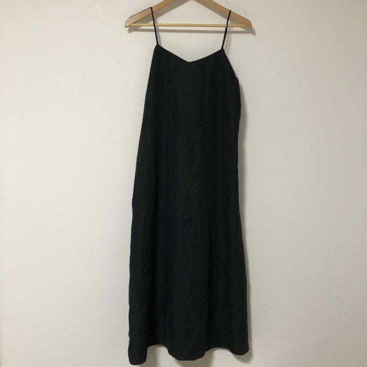 ユナイテッドアローズグリーンレーベルリラクシング UNITEDARROWSGREENLABELRELAXING ワンピース ひざ丈スカート 無地 黒 / ブラック /  レディース USED 古着 中古 10015096