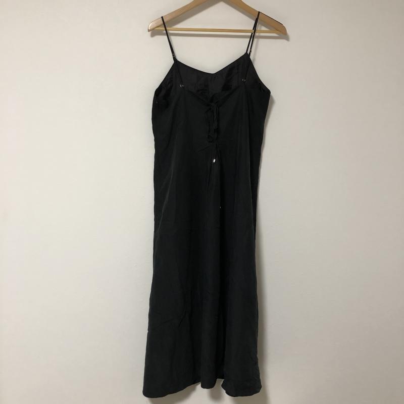 ユナイテッドアローズグリーンレーベルリラクシング UNITEDARROWSGREENLABELRELAXING ワンピース ひざ丈スカート 無地 黒 / ブラック /  レディース USED 古着 中古 10015096