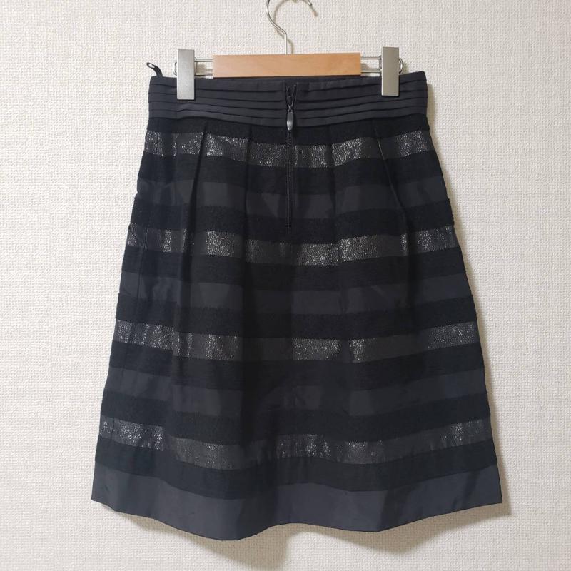 ボディードレッシングデラックス BODY DRESSING Deluxe スカート ひざ丈スカート 38 ボーダー柄 黒 / ブラック / X 銀 / シルバー /  レディース USED 古着 中古 10015658