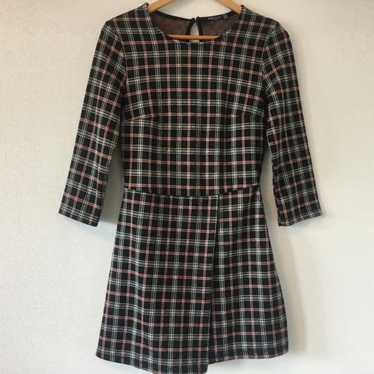 ベルシュカ Bershka ワンピース・ドレス・オールインワン ワンピース・ドレス・オールインワン S チェック X 総柄 黒 / ブラック / X 白 / ホワイト / X 赤 / レッド /  レディース USED 古着 中古 10016313