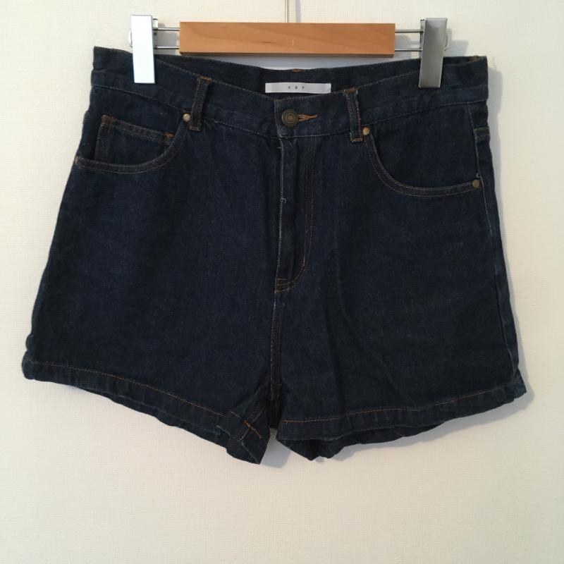 ケービーエフ KBF パンツ ショートパンツ ベルト付き/デニム 無地 インディゴ / インディゴ /  レディース USED 古着 中古 10016377