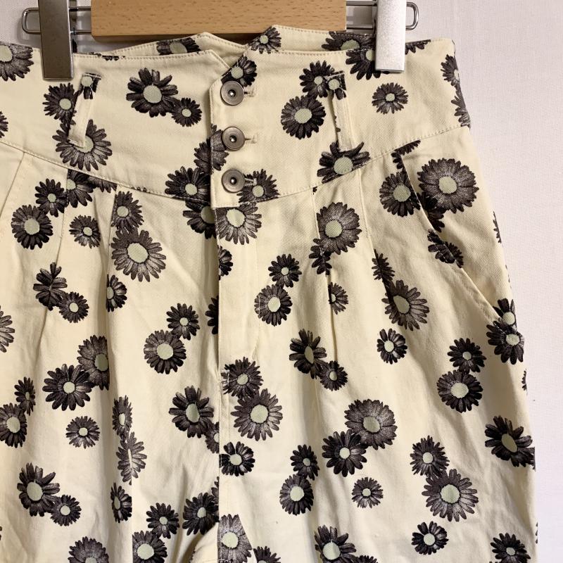 ダブルクローゼット w closet パンツ スラックス M 花柄 白 / ホワイト / X 黒 / ブラック /  レディース USED 古着 中古 10016760