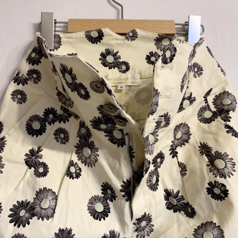 ダブルクローゼット w closet パンツ スラックス M 花柄 白 / ホワイト / X 黒 / ブラック /  レディース USED 古着 中古 10016760