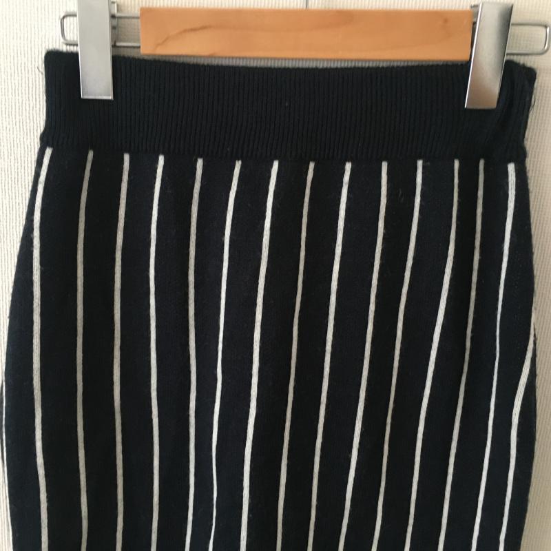マウジー MOUSSY スカート ひざ丈スカート 1 ストライプ X 総柄 紺 / ネイビー / X 白 / ホワイト /  レディース USED 古着 中古 10016874