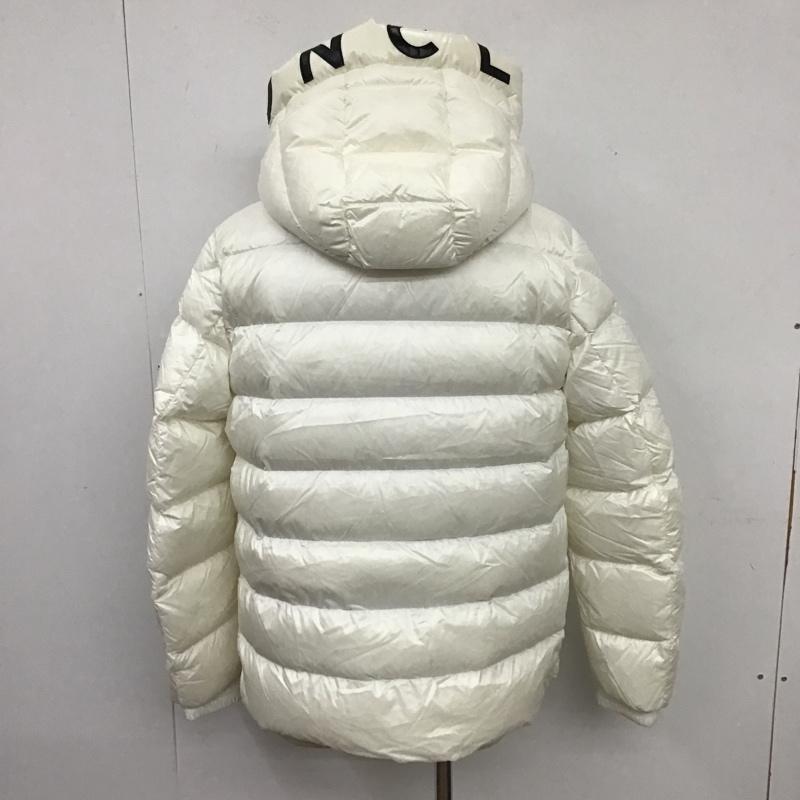 モンクレール MONCLER ジャケット、上着 ジャンパー、ブルゾン ジップアップジャケット ダウンジャケット カジュアルジャケット アウター 3 ロゴ、文字 白 / ホワイト / white メンズ USED 古着 中古 10103333