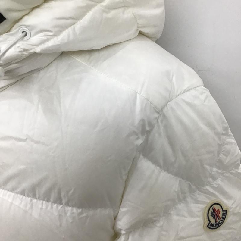 モンクレール MONCLER ジャケット、上着 ジャンパー、ブルゾン ジップアップジャケット ダウンジャケット カジュアルジャケット アウター 3 ロゴ、文字 白 / ホワイト / white メンズ USED 古着 中古 10103333