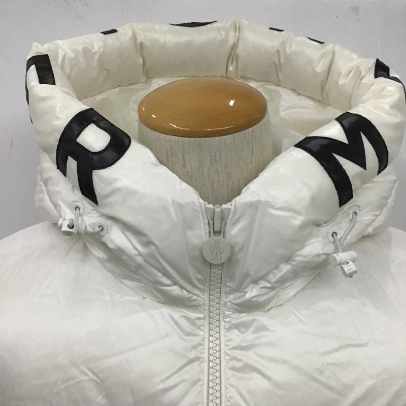 モンクレール MONCLER ジャケット、上着 ジャンパー、ブルゾン ジップアップジャケット ダウンジャケット カジュアルジャケット アウター 3 ロゴ、文字 白 / ホワイト / white メンズ USED 古着 中古 10103333