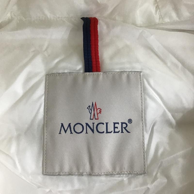 モンクレール MONCLER ジャケット、上着 ジャンパー、ブルゾン ジップアップジャケット ダウンジャケット カジュアルジャケット アウター 3 ロゴ、文字 白 / ホワイト / white メンズ USED 古着 中古 10103333