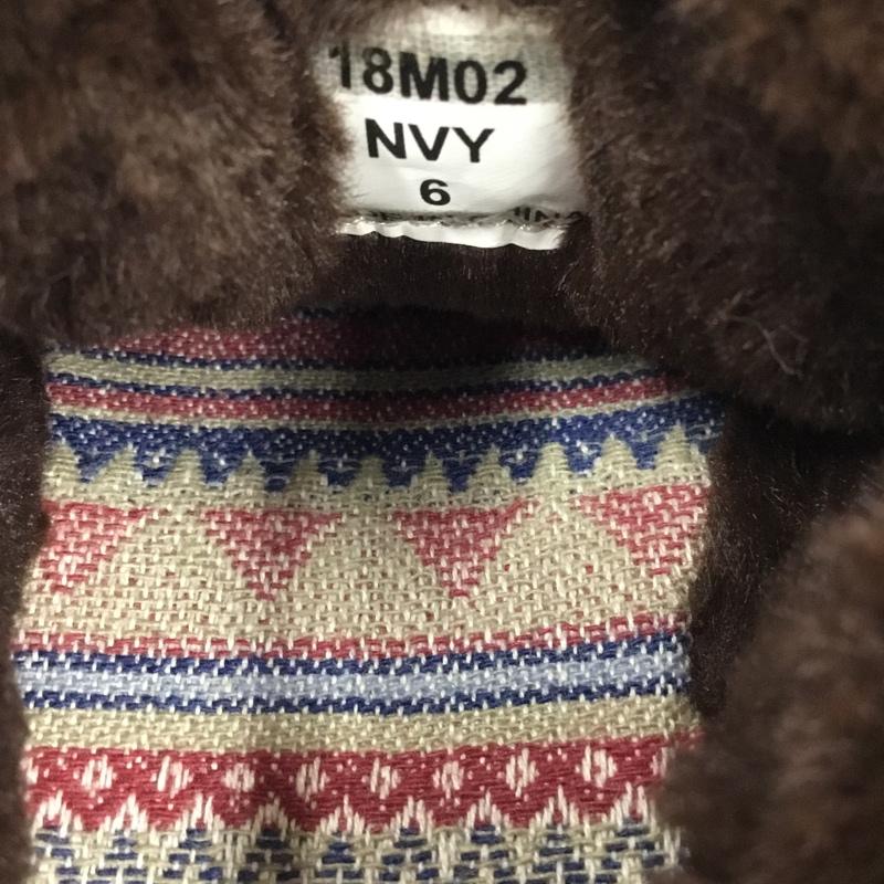ミネトンカ Minnetonka スリッポン スリッポン 18M02 サイドゴアスリッポン ボア スニーカー ロゴ、文字 紺 / ネイビー / navy X ダークブラウン / ダークブラウン / レディース USED 古着 中古 10103578