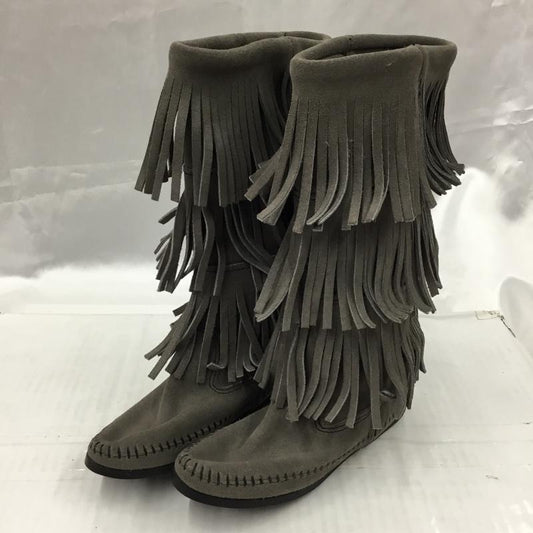 ミネトンカ Minnetonka ブーツ 一般 1631T 3段 レイヤーフリンジブーツ 無地 灰 / グレー / gray レディース USED 古着 中古 10103617