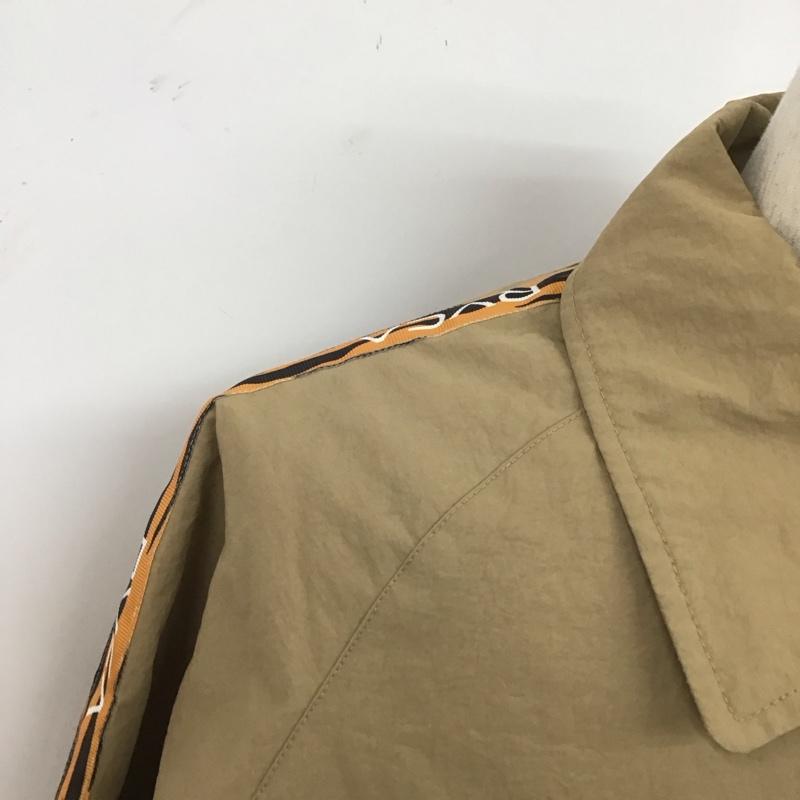 ルーカ RVCA ジャケット、上着 ジャケット、ブレザー aj042-796 ナイロンジャケット アウター カジュアルジャケット S ロゴ、文字 ベージュ / ベージュ / beige メンズ USED 古着 中古 10107995