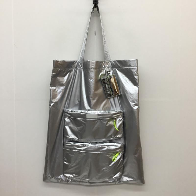 アディダス adidas トートバッグ トートバッグ IVY　PARK　DIPPED TOTE BAG FREE ロゴ、文字 銀 / シルバー /  メンズ USED 古着 中古 10125234