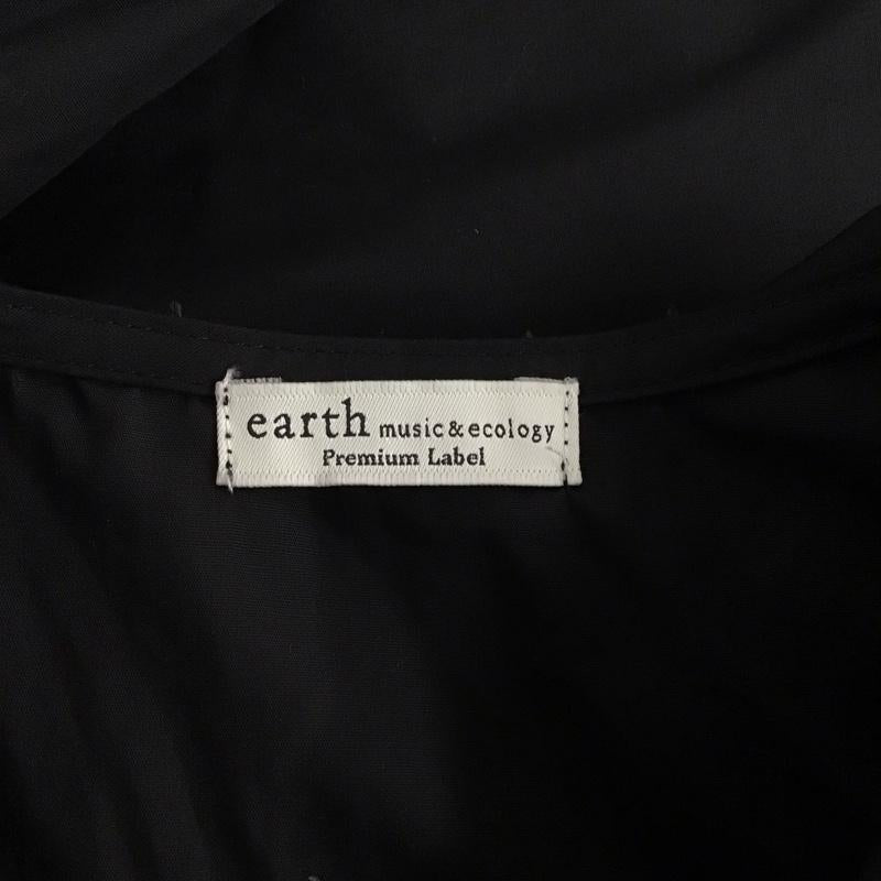 アースミュージックアンドエコロジー earth music&ecology シャツ、ブラウス 長袖 長袖シャツ ビックカラーシャツ 無地 FREE 無地 黒 / ブラック /  レディース USED 古着 中古 10125279