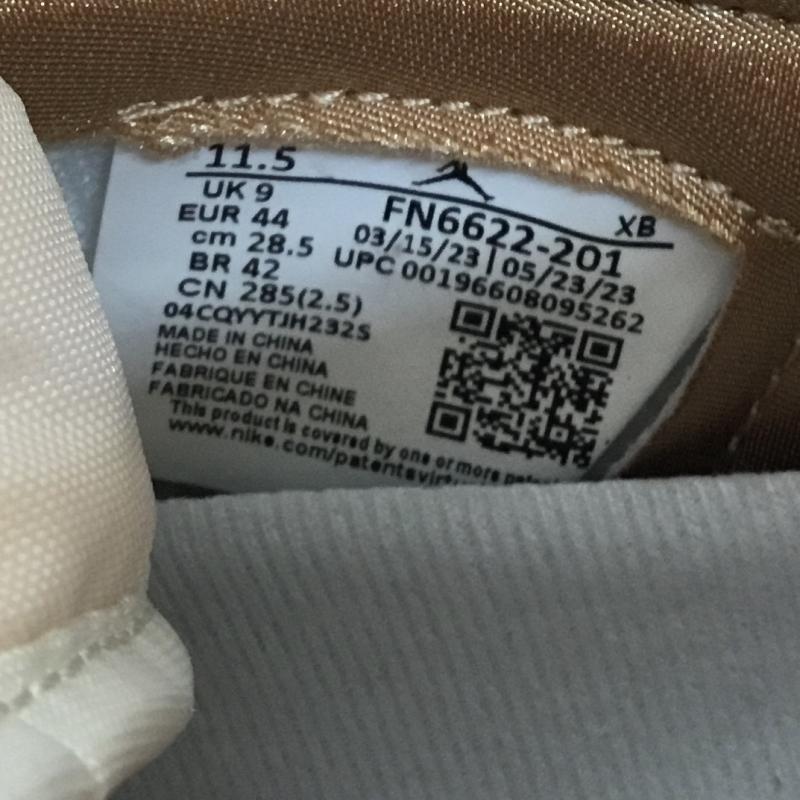 ナイキ NIKE スニーカー スニーカー FN6622-201 Nike Women s Air Jordan 1 Retro High OG Praline ナイキ ウィメンズ エアジョーダン1 レトロ ハイ OG プラリネ 28.5cm ロゴ、文字 白 / ホワイト / X 茶 / ブラウン /  メンズ USED 古着 中古 10125393