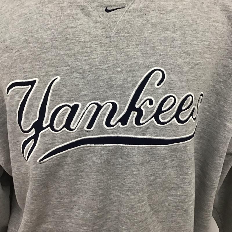 ナイキ NIKE トレーナー 長袖 長袖トレーナー スウェット クルーネック プルオーバー L ロゴ、文字 灰 / グレー /  メンズ USED 古着 中古 10125470