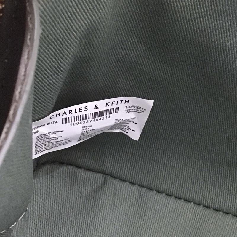 チャールズアンドキース charles&keith ハンドバッグ ハンドバッグ 31220006 エノラ テクスチャードダブルハンドルストラクチャードバッグ ショルダー 2way ロゴ、文字 薄緑 / ライトグリーン / X 金 / ゴールド /  レディース USED 古着 中古 10125691