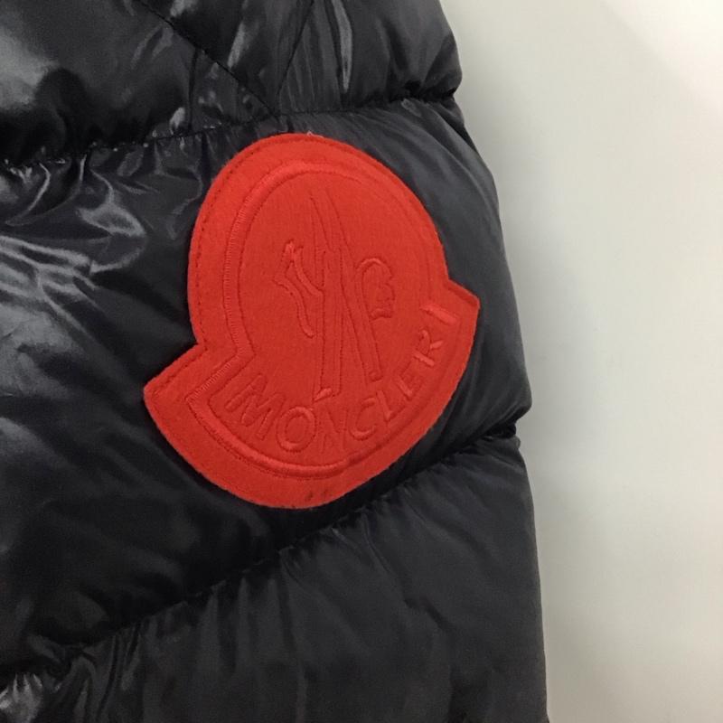 モンクレール MONCLER ジャケット、上着 ダウンジャケット ダウンジャケット アウター ジップアップジャケット 2 ロゴ、文字 紺 / ネイビー /  メンズ USED 古着 中古 10126093