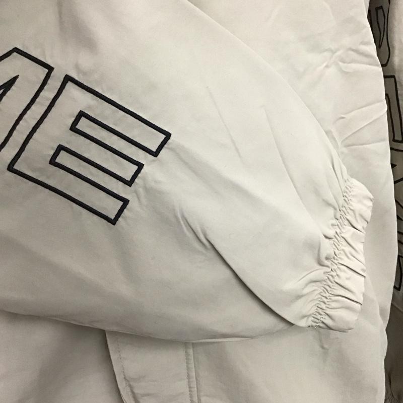 シュプリーム Supreme ジャケット、上着 ジャンパー、ブルゾン 17ss ナイロンジャケット ジップアップジャケット S ロゴ、文字 ベージュ / ベージュ /  メンズ USED 古着 中古 10126169