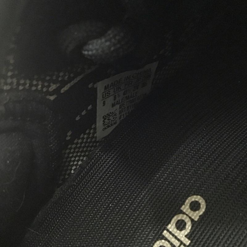 アディダス adidas スニーカー スニーカー BY1604 YEEZY BOOST 350 V2 カニエ ウエスト 27cm 箱有 27.0cm ロゴ、文字 黒 / ブラック /  メンズ USED 古着 中古 10126341