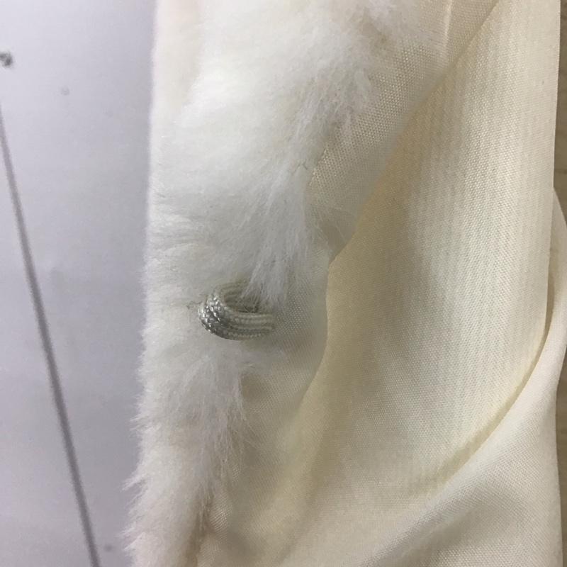 アズノゥアズ as know as ベスト ベスト ノースリーブ ベスト フェイクファー M 無地 白 / ホワイト /  レディース USED 古着 中古 10126403