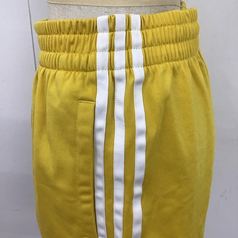 アディダス adidas パンツ ショートパンツ CY4764 3ストライプ スポーツウェア M ロゴ、文字 黄 / イエロー / X 白 / ホワイト /  レディース USED 古着 中古 10126477