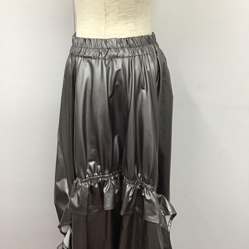 ページボーイ PAGEBOY スカート ロングスカート PB350117TS メタリックロングスカート FREE 無地 銀 / シルバー /  レディース USED 古着 中古 10126624