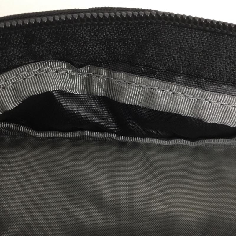 ザノースフェイス THE NORTH FACE ウエストバッグ ウエストバッグ NM72305 グラニュール タグ付き ロゴ、文字 黒 / ブラック /  メンズ USED 古着 中古 10126717