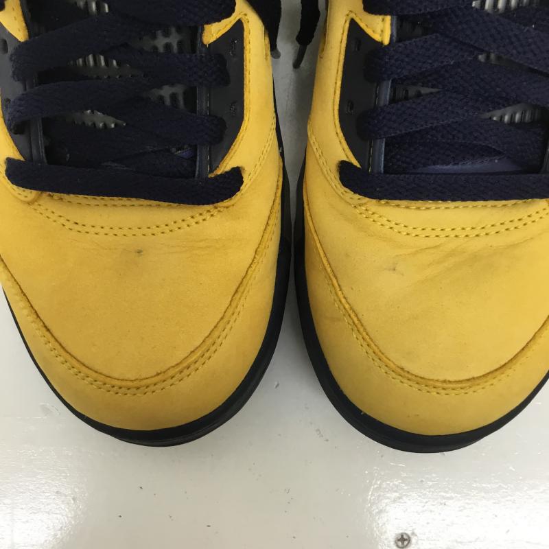 ナイキ NIKE スニーカー スニーカー CQ9541-704 AIR JORDAN 5 RETRO SE 26.5cm 無地 黄 / イエロー / X 紺 / ネイビー /  メンズ USED 古着 中古 10126766