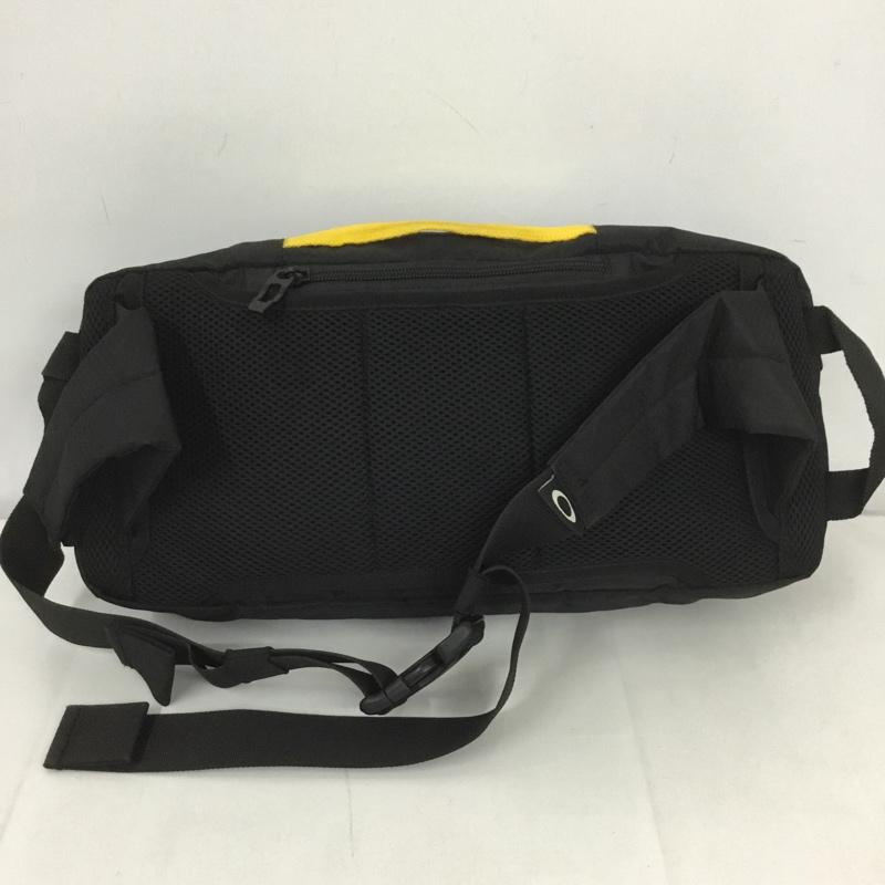 オークリー OAKLEY ボディバッグ ボディバッグ スリングバッグ ロゴ、文字 黒 / ブラック / X 黄 / イエロー /  メンズ USED 古着 中古 10127353