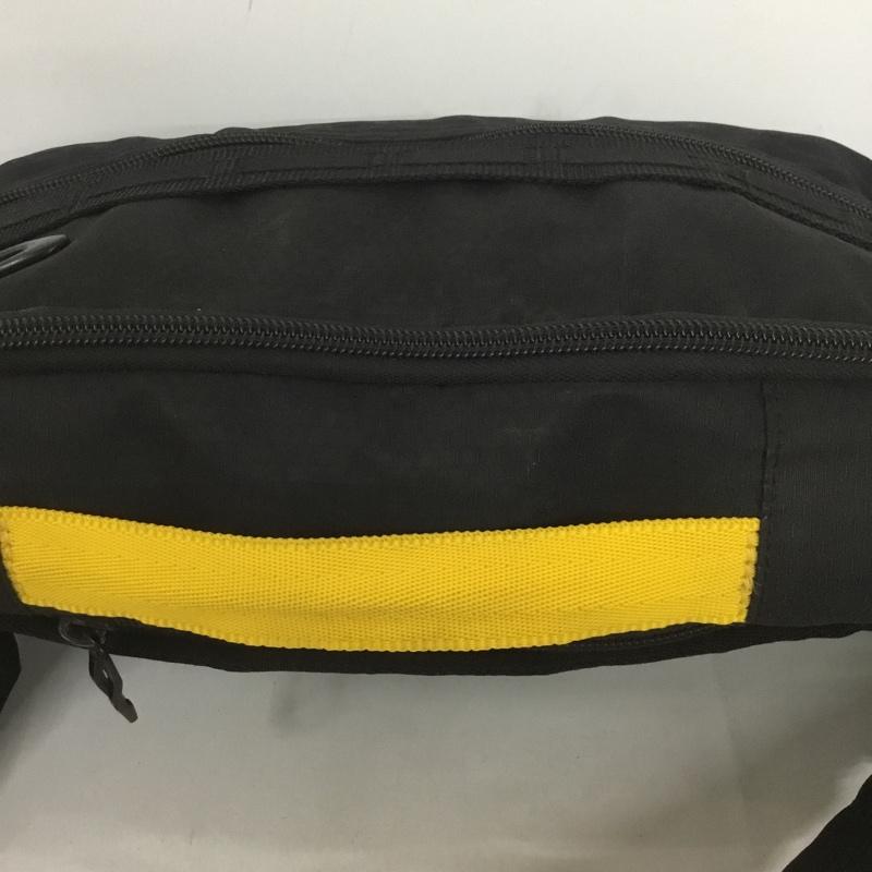 オークリー OAKLEY ボディバッグ ボディバッグ スリングバッグ ロゴ、文字 黒 / ブラック / X 黄 / イエロー /  メンズ USED 古着 中古 10127353