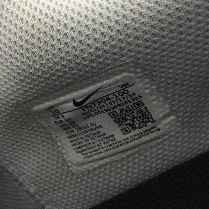 ナイキ NIKE スニーカー スニーカー FN7304-100 AIRMAX EXCEE 28cm 28.0cm ロゴ、文字 白 / ホワイト / X 黒 / ブラック /  メンズ USED 古着 中古 10127532