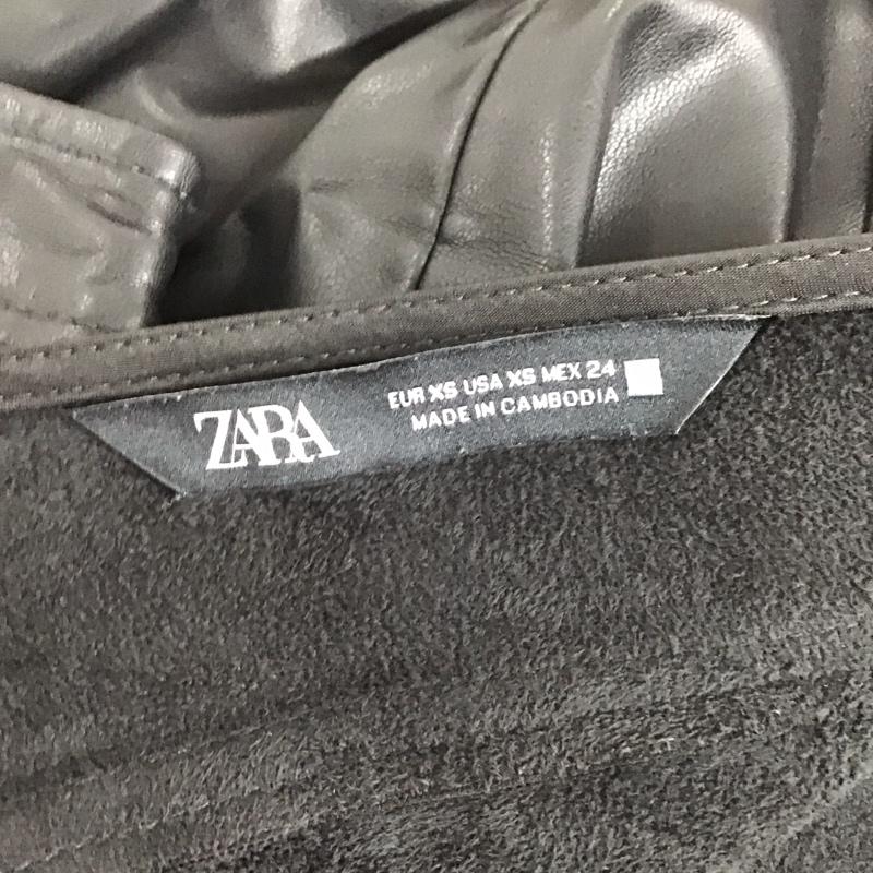 ザラ ZARA ベスト ベスト ベスト ノースリーブカットソー 前ボタン フェイクレザー XS 無地 黒 / ブラック /  レディース USED 古着 中古 10127595