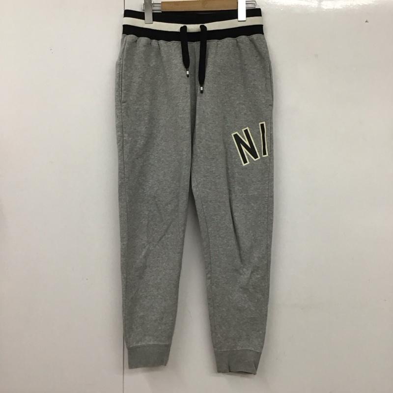 ナイキ NIKE パンツ ワークパンツ、ペインターパンツ ar1825-063 スウェットパンツ ワイドパンツ スポーツウェア M ロゴ、文字 灰 / グレー /  メンズ USED 古着 中古 10127913